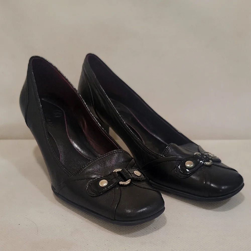 COLE HAAN BLACK LEATHER 2